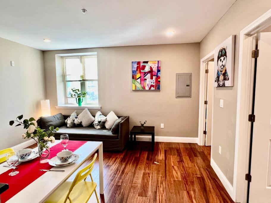 404 Rose In The City 1 Bd Living Room In Center City Philadelphia Ngoại thất bức ảnh